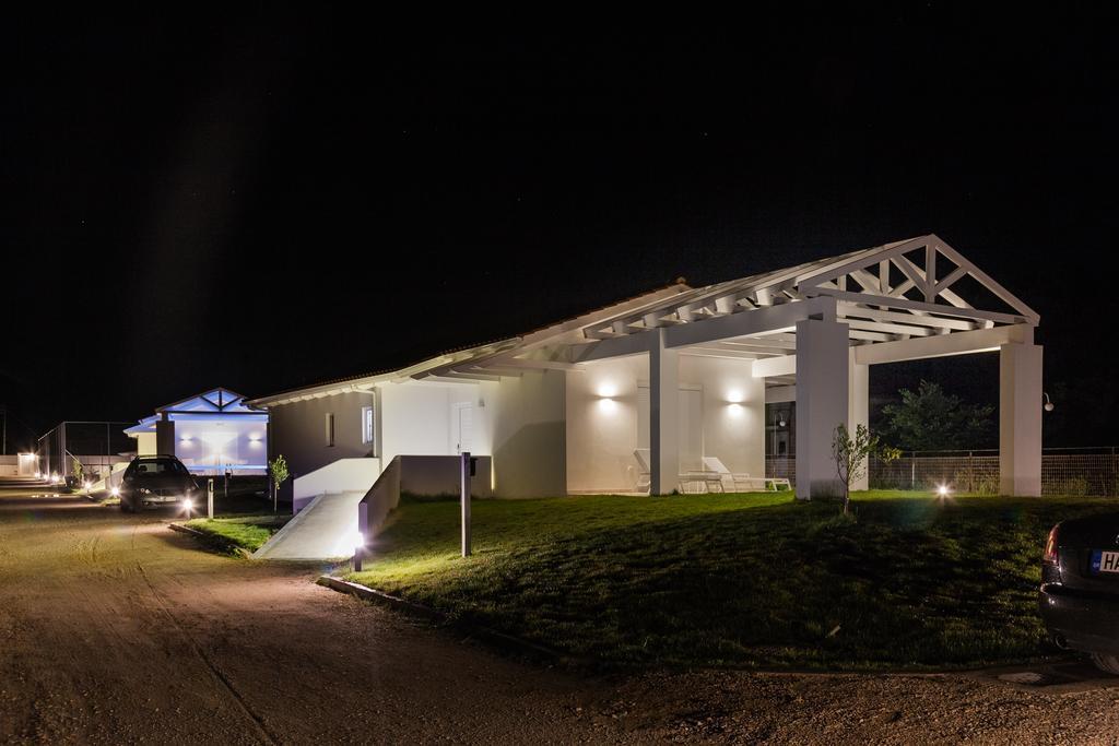 White Villas Douneika  Екстериор снимка